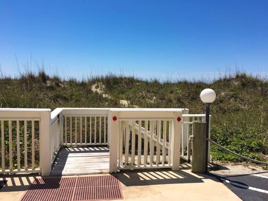 *2Br Oceanfront Retreat*King Ensuite*Pool*Nmb Cherry Grove*Pc4 Myrtle Beach Ngoại thất bức ảnh